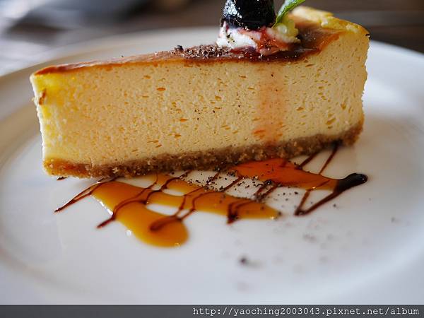 台中西區 昨日花卷 跨界好食,忠誠街上的人氣店家,適合三五好友聚餐分食,招牌花卷創意好好味,近SOGO、勤美商圈 台中西區 昨日花卷 跨界好食,忠誠街上的人氣店家,適合三五好友聚餐分食,招牌花卷創意好好味,近SOGO、勤美商圈