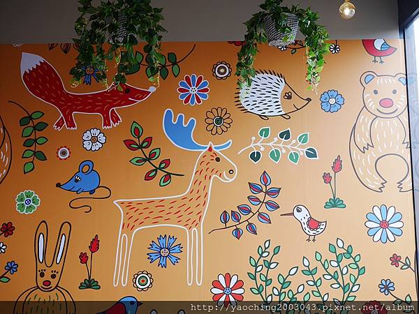 台中東區 PhoHoa美越河粉，來自美國的國際連鎖餐飲進駐台中秀泰及老虎城，酸辣河粉、雞肉河粉甚至還有適合帶去看電影的越南三明治