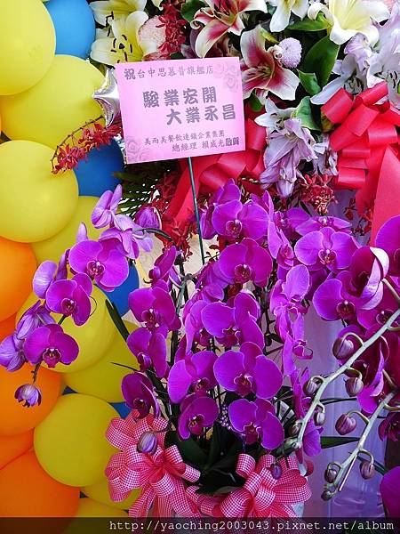 台中北區 思慕昔台中旗艦店,台北永康街知名芒果冰進駐一中商圈,5/13-15前100位招牌芒果冰1元,其餘雪花冰8折,開幕有些混亂。近文英館