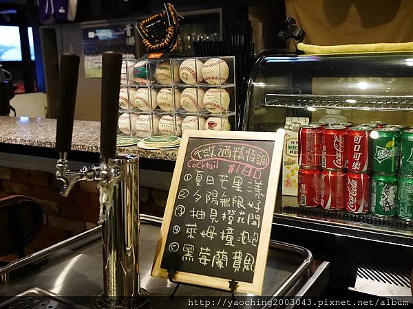 台中西區 大和17,在日系建築的餐酒館暢談您的棒球魂吧,歡迎喜歡棒球的同好前來交流,也可接受包場訂位,飲食豐富又多元從西式到中式通通有,近英才路、大和路、台灣大道 台中西區 大和17,在日系建築的餐酒館暢談您的棒球魂吧,歡迎喜歡棒球的同好前來交流,也可接受包場訂位,飲食豐富又多元從西式到中式通通有,近英才路、大和路、台灣大道