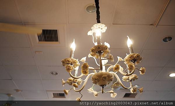 台中西屯 吉兒義式花園餐廳,位於中科商圈從甜點到柴燒窯烤pizza、義式燉飯、義大利麵到排餐,樣式選擇多,備有乾燥花牆拍照打卡或求婚都浪漫,文末享有讀者優惠 台中西屯 吉兒義式花園餐廳,位於中科商圈從甜點到柴燒窯烤pizza、義式燉飯、義大利麵到排餐,樣式選擇多,備有乾燥花牆拍照打卡或求婚都浪漫,文末享有讀者優惠
