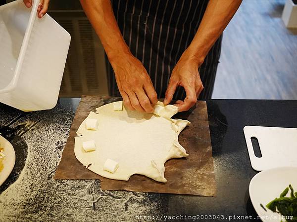 台中西屯 吉兒義式花園餐廳,位於中科商圈從甜點到柴燒窯烤pizza、義式燉飯、義大利麵到排餐,樣式選擇多,備有乾燥花牆拍照打卡或求婚都浪漫,文末享有讀者優惠 台中西屯 吉兒義式花園餐廳,位於中科商圈從甜點到柴燒窯烤pizza、義式燉飯、義大利麵到排餐,樣式選擇多,備有乾燥花牆拍照打卡或求婚都浪漫,文末享有讀者優惠