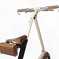 STRiDA X Brooks 限定版