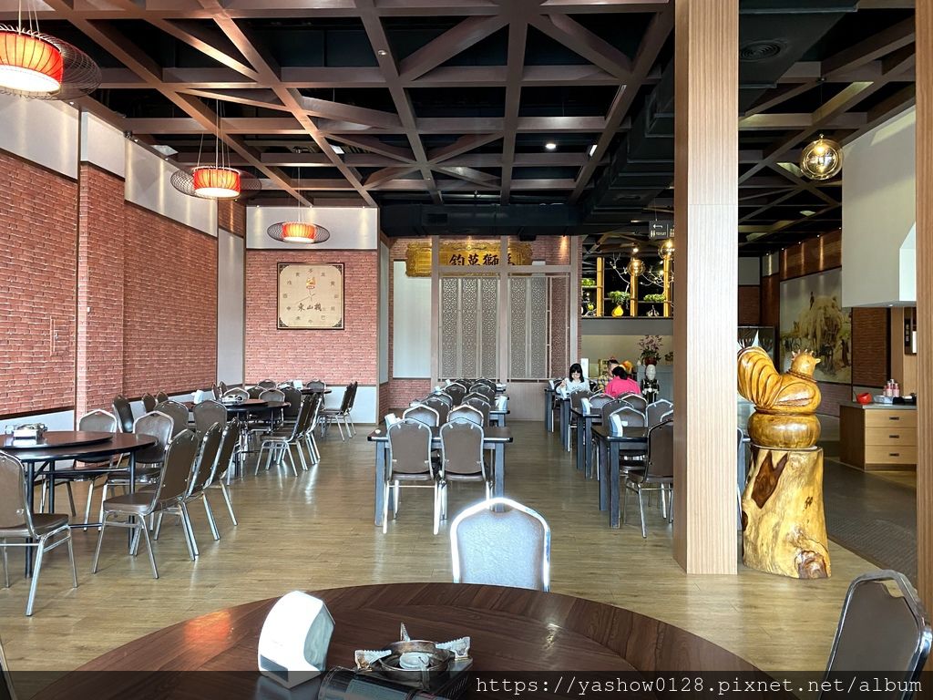 /tmp/phpqL8cnQ /tmp/phpqL8cnQ