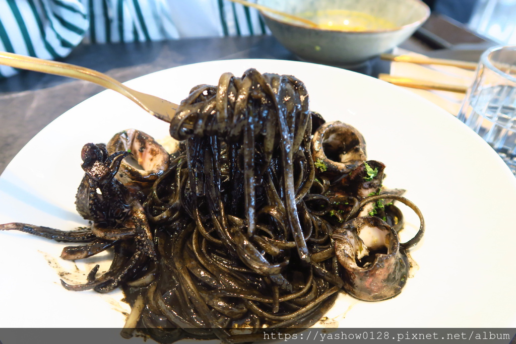 IMG_7144.JPG IMG_7144.JPG