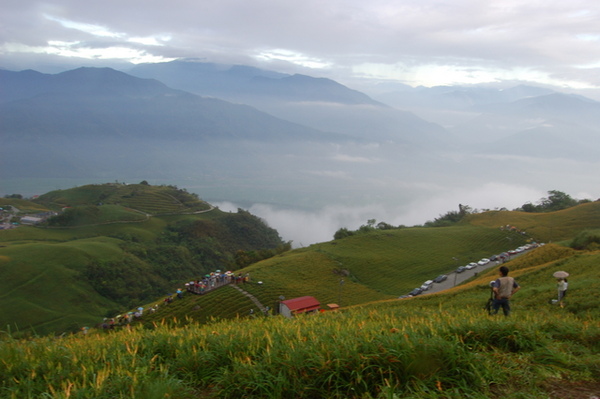 六十石山清晨的景...