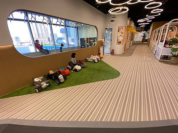 奧斯丁夢想樂園板橋麗寶店