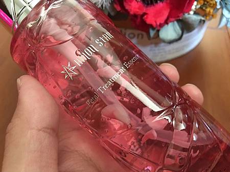 玫瑰花瓣精華露_190930_0004.jpg 試用