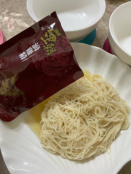 女人知己試用大隊,王朝滴雞精,王朝滴雞精是慶豐冷凍實業有限公司旗下產品,HACCP及ISO22000國際雙認證,國際品牌,醫院駐點品牌,嚴選CAS牧場雞隻
