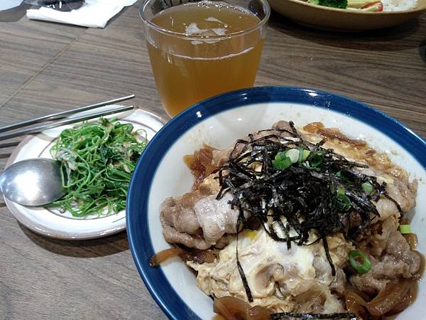 [食記] 台南西港美食【露彎彎】日式簡餐