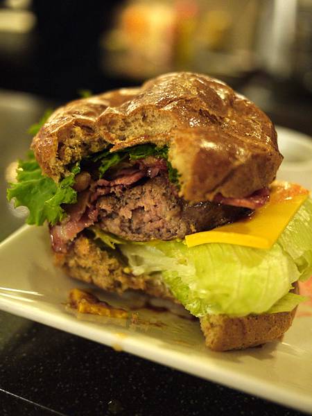 burger_bite.jpg burger_bite.jpg