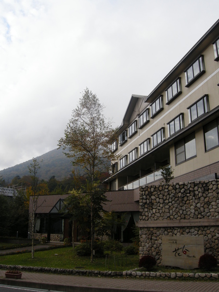 nikko_hotel_outside1.JPG