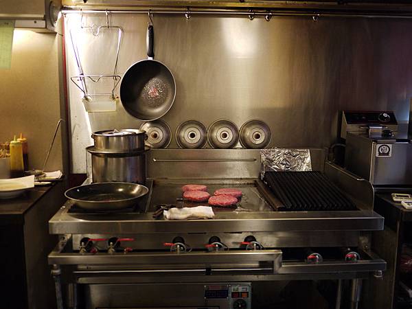 kitchen_pan.jpg kitchen_pan.jpg