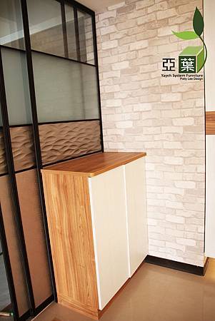 083亞葉系統傢俱►大城新紐約陳小姐►端景 083亞葉系統傢俱►大城新紐約陳小姐►端景