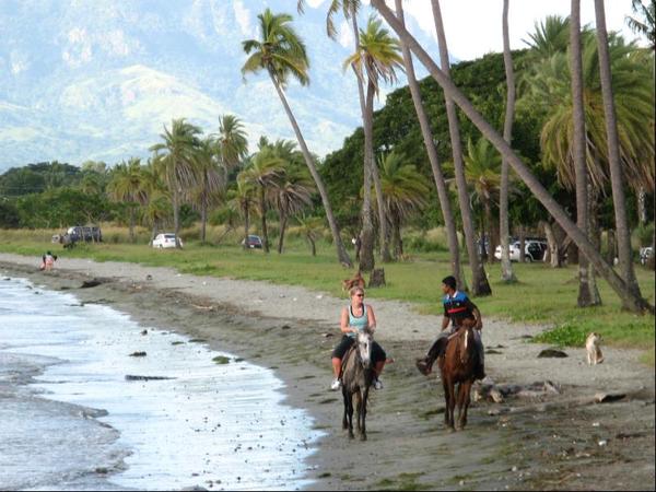 a6 wailoaloa beach.JPG