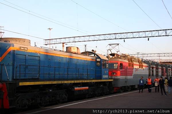 0811train(1).JPG 0811train(1).JPG