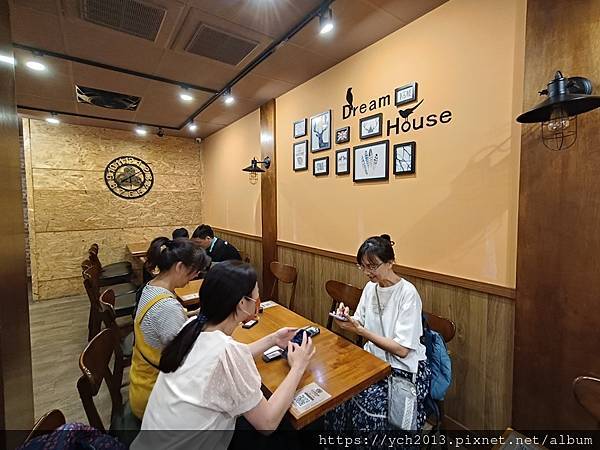 中山國中站美食／小木屋鬆餅錦州店／口味眾多又平價的美食鬆餅