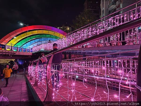 2024幸福新北戀戀中港／中港大排光雕展