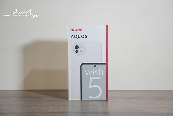AQUOS wish5 外盒