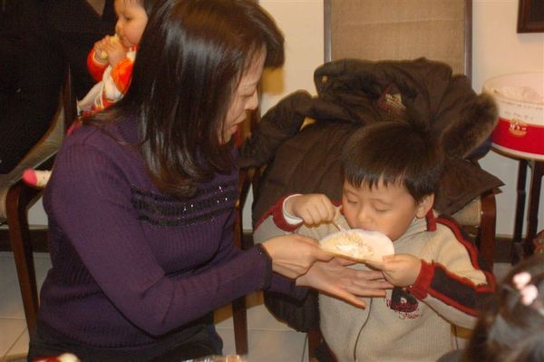 佳吠與小白牙