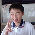 阿爸的長孫──因為家族遺傳,拍照祇會比「耶」~~