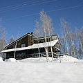 026雪地裡的房屋.JPG