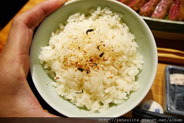 「高雄炸牛排」萩椛牛かつ專門店- 日式木屋藏美味，定食燒肉迎