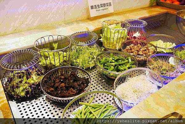 「高雄飯店吃到飽」林皇宮森林百匯（已停業，改為港式餐廳）- 