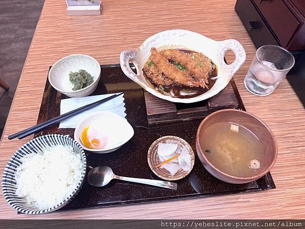 「高雄日式定食」彌生軒高雄夢時代店，有著多種餐點品項可供選擇