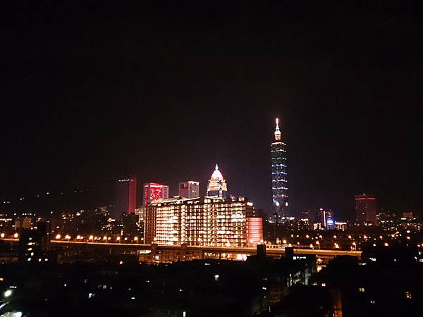 小窩頂樓之無敵夜景