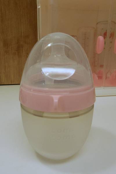 comotomo矽膠奶瓶
