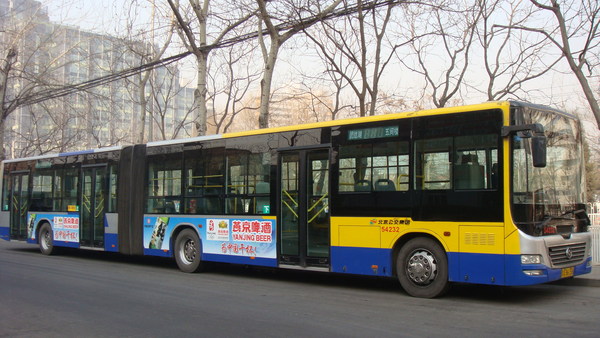 加長型公車.JPG