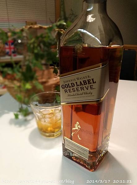 JOHNNIE WALKER GOLD LABEL RESERVE