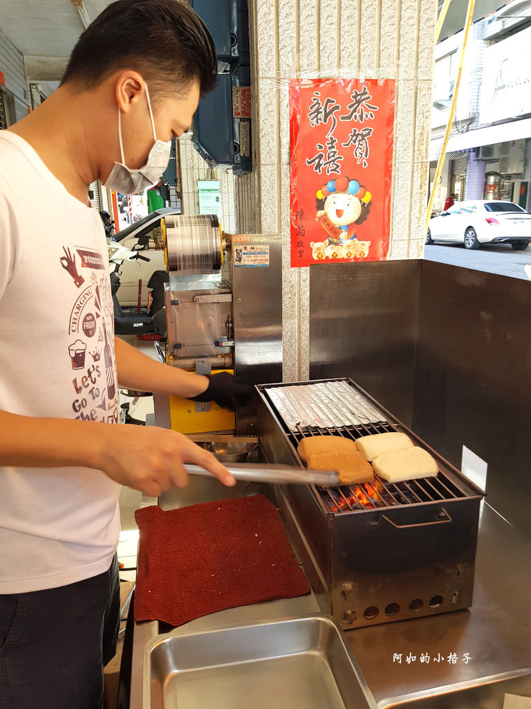 路邊碳烤手工饅頭 (7).jpg