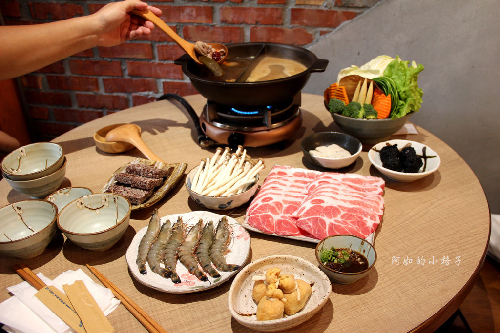 陳簡萊富 (1).JPG 陳簡萊富 (1).JPG