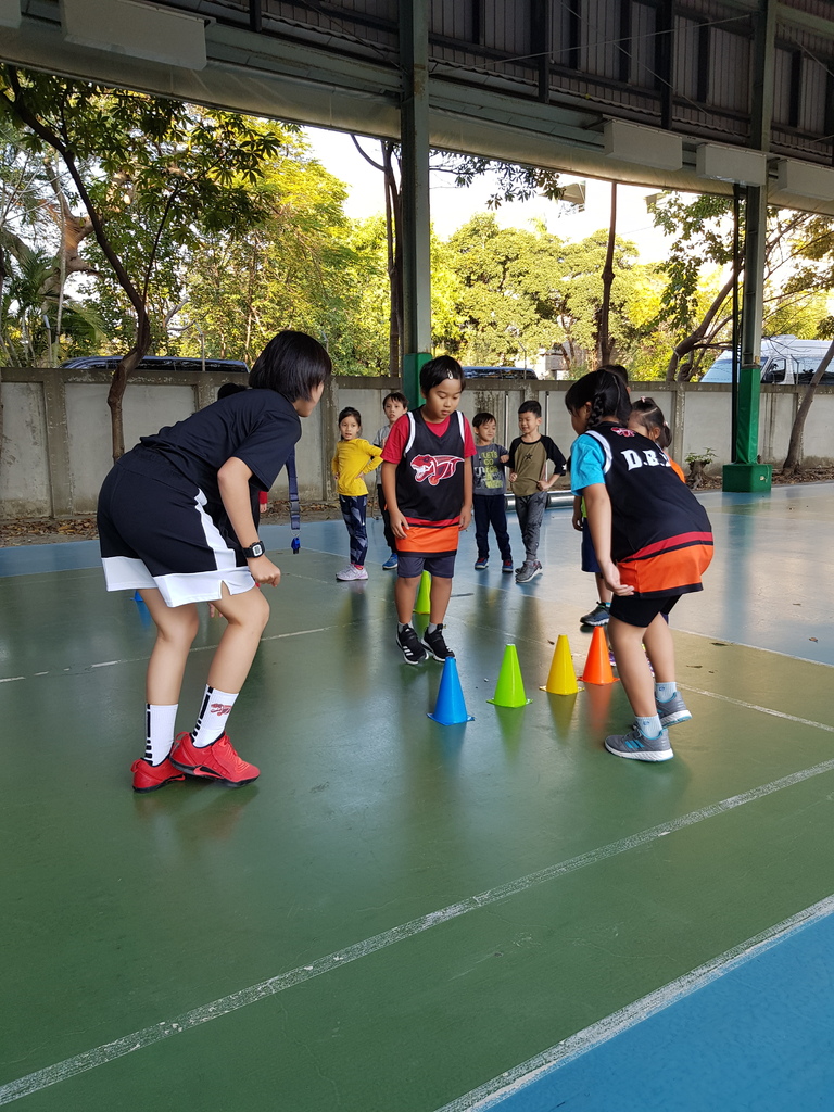 暴龍幼兒籃球運動訓練營 (10).jpg