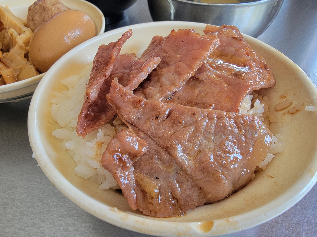 福德順燒肉飯魯肉飯 (8).jpg