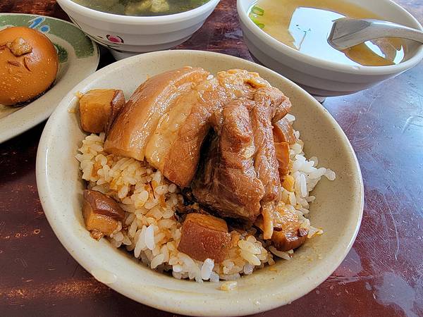 霞燒肉飯 (8).jpg