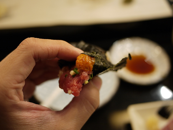 海膽鮪魚泥手捲