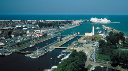 ouistreham-port.jpg