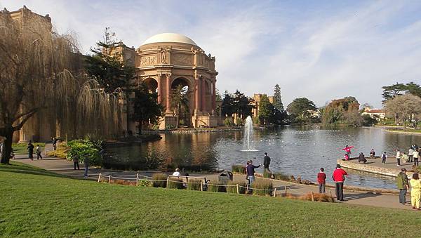 藝術宮 The palace of fine arts