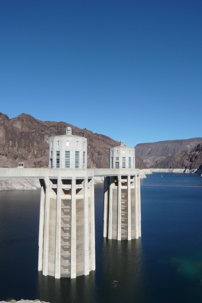 Hoover Dam接Lake Mead Hoover Dam接Lake Mead