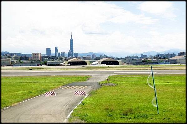 空軍一號咖啡廳拍飛機_076.jpg