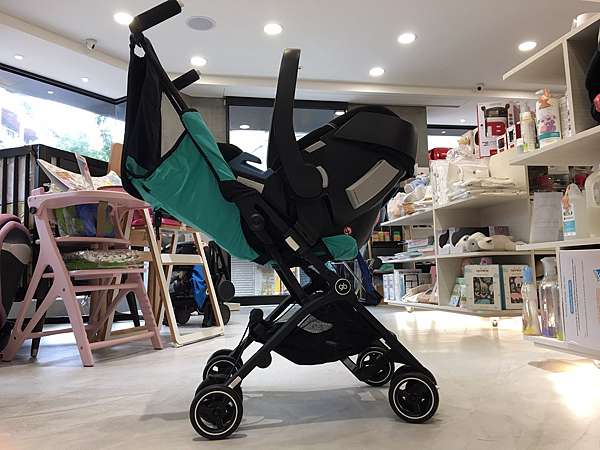 育兒好物 史上最小推車 全新一代gb Pockit口袋推車 內文新增2018版pockit 葉夯夯的做自己生活日誌 痞客邦
