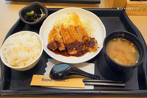 勝里台中店 日式豬排專賣店 台中大遠百 名古屋超人氣平價豬排 小喵與藍鯨魚meow Whale 痞客邦