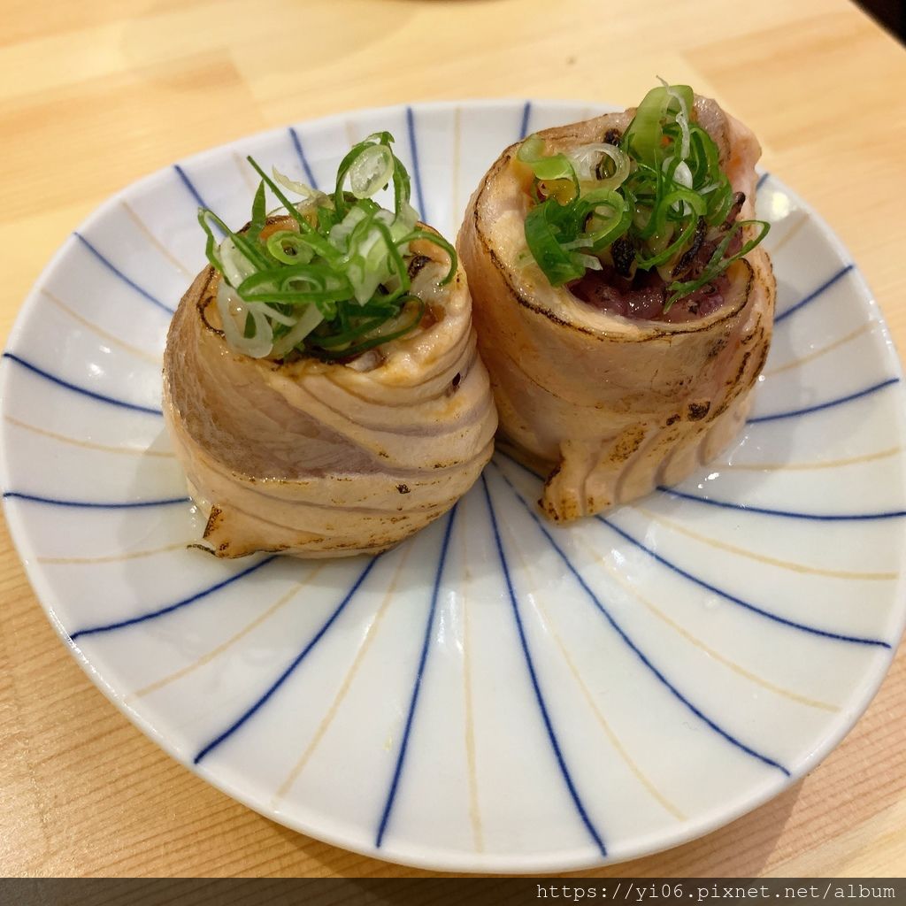 10FD6060-8886-485A-968B-F41546131A6B 10FD6060-8886-485A-968B-F41546131A6B