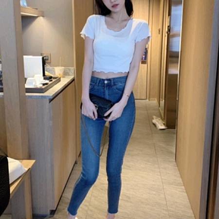 勾出服_01.jpg 勾出服_01.jpg