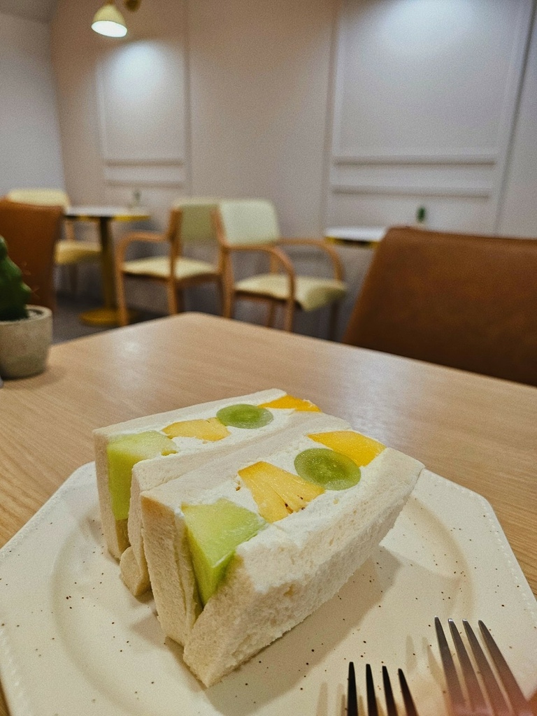 【彰化｜員林】員林咖啡廳｜300cafe｜日式水果吐司｜咖喱