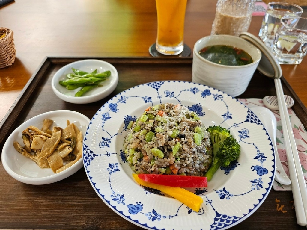 【南投｜埔里】南投素食｜無所從來蔬食文創館｜還有火車造景可以