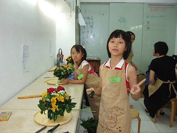 兒童花藝課程教學點滴-7.jpg